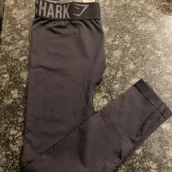 SOLD Black Gymshark Leggings - Picture 1 of 3